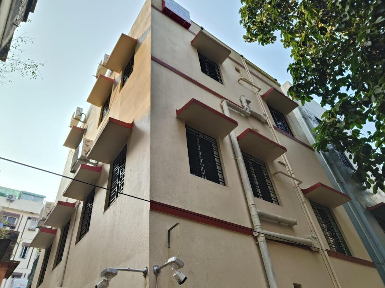 Rose Hotel